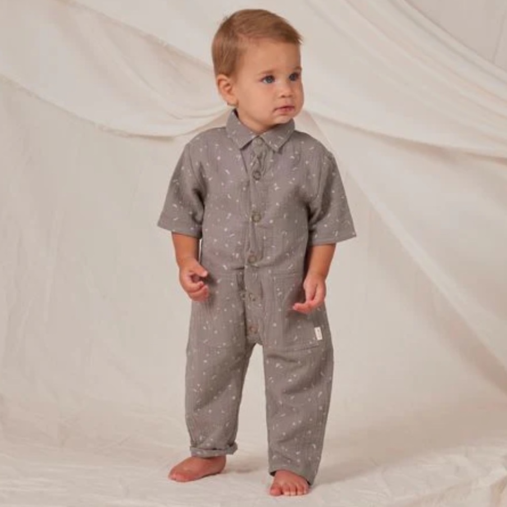 Rylee + Cru Rhett Jumpsuit - Shapes - Picture 2 of 5